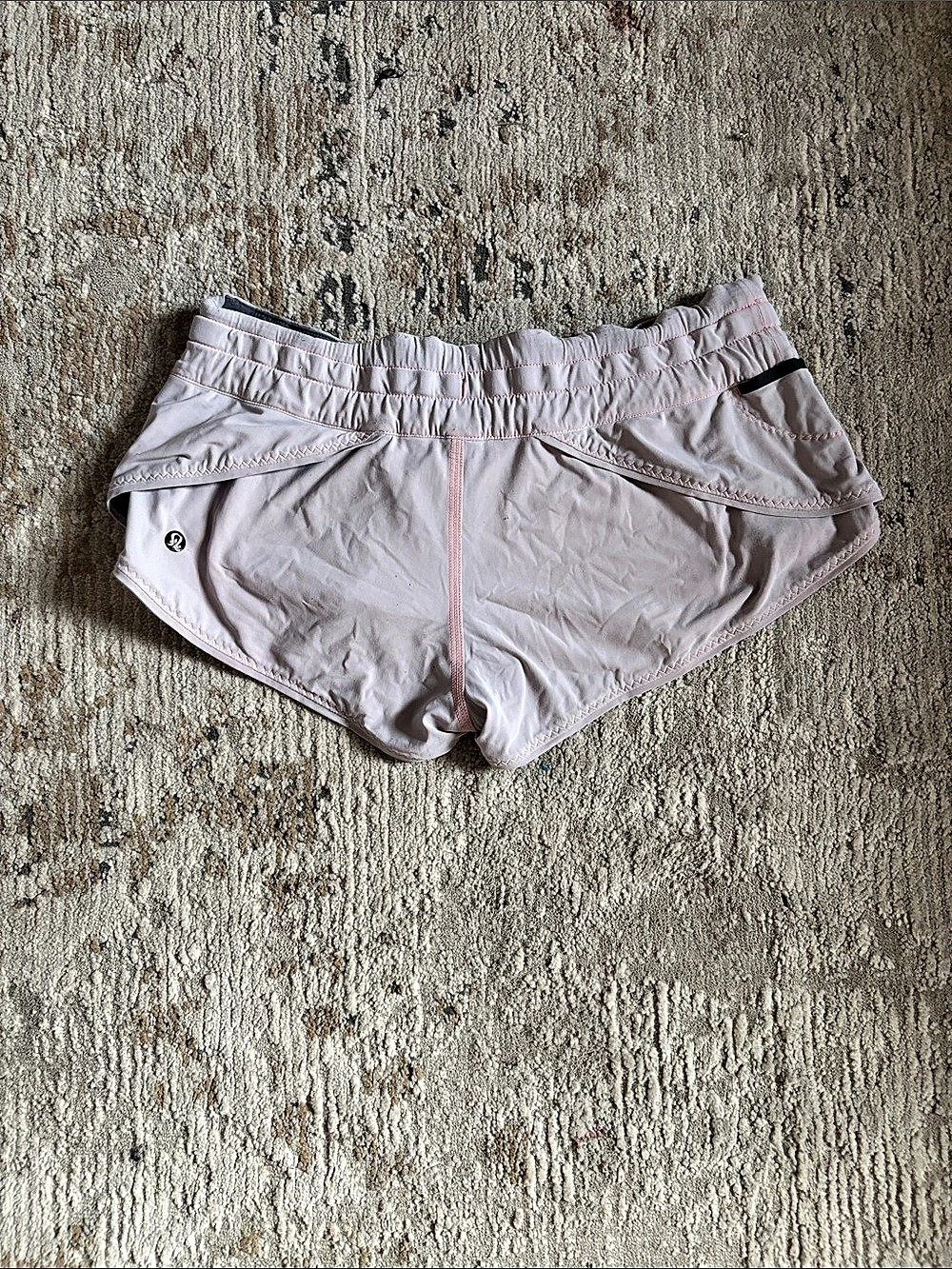2000s Lululemon hottie hot short, low rise minis